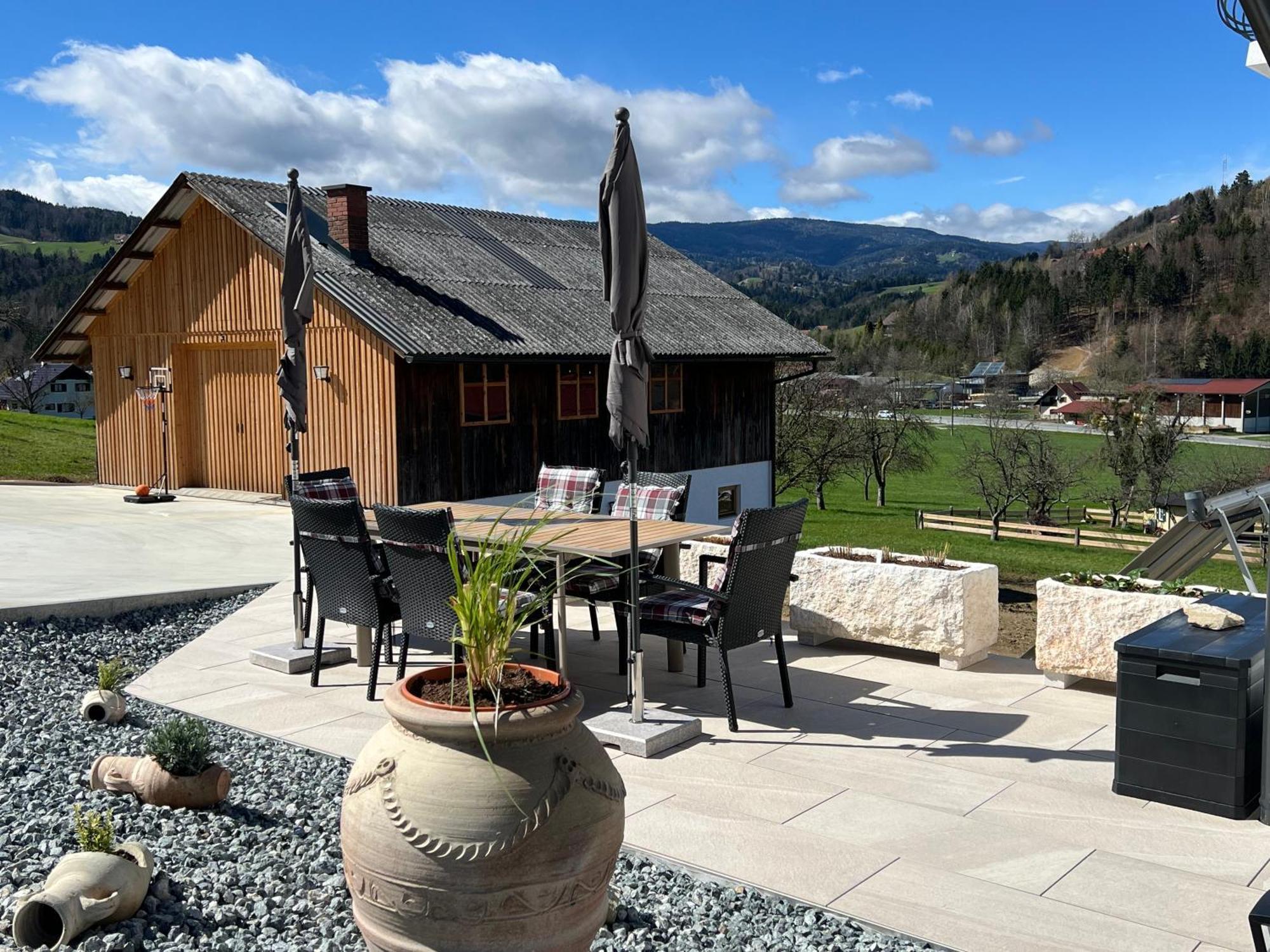 Sonnenschein Appartement- Und Ferienhaus Mit Terrasse Und Garten Eibiswald Extérieur photo